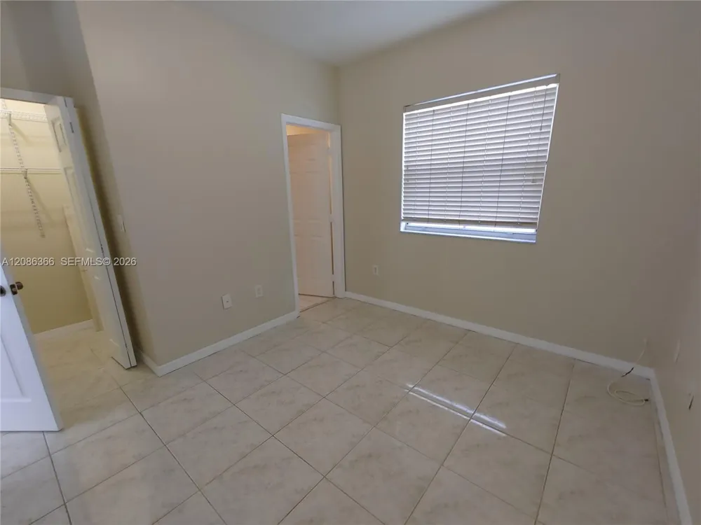 15243 SW 28 TE Miami, FL 33185