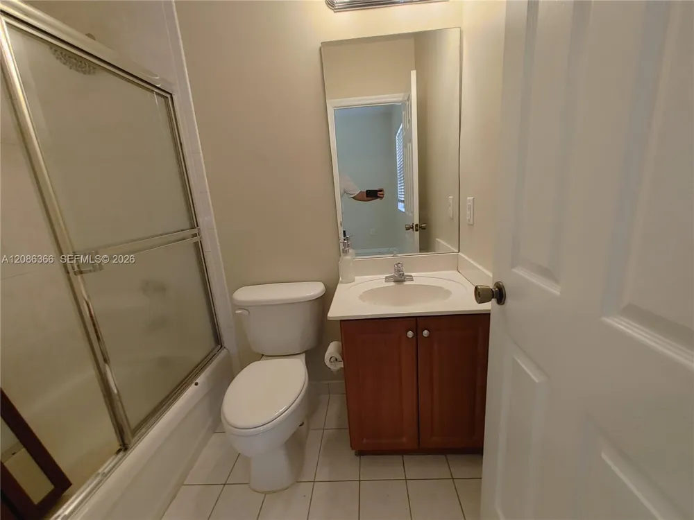 15243 SW 28 TE Miami, FL 33185