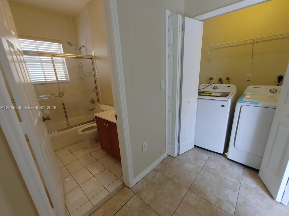 15243 SW 28 TE Miami, FL 33185