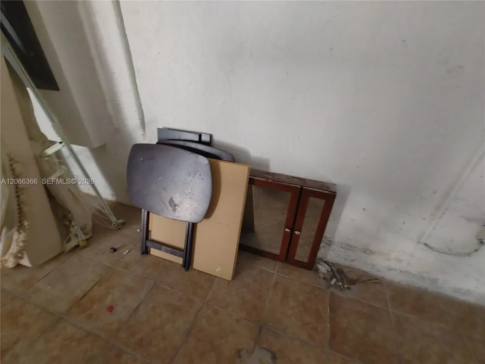 15243 SW 28 TE Miami, FL 33185