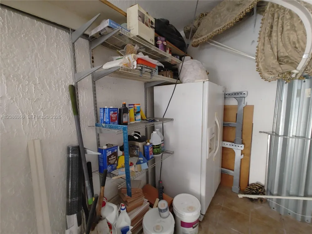 15243 SW 28 TE Miami, FL 33185
