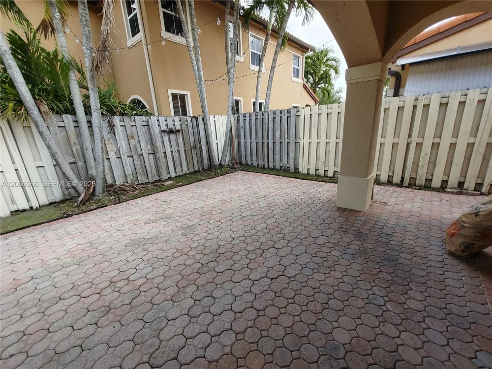 15243 SW 28 TE Miami, FL 33185