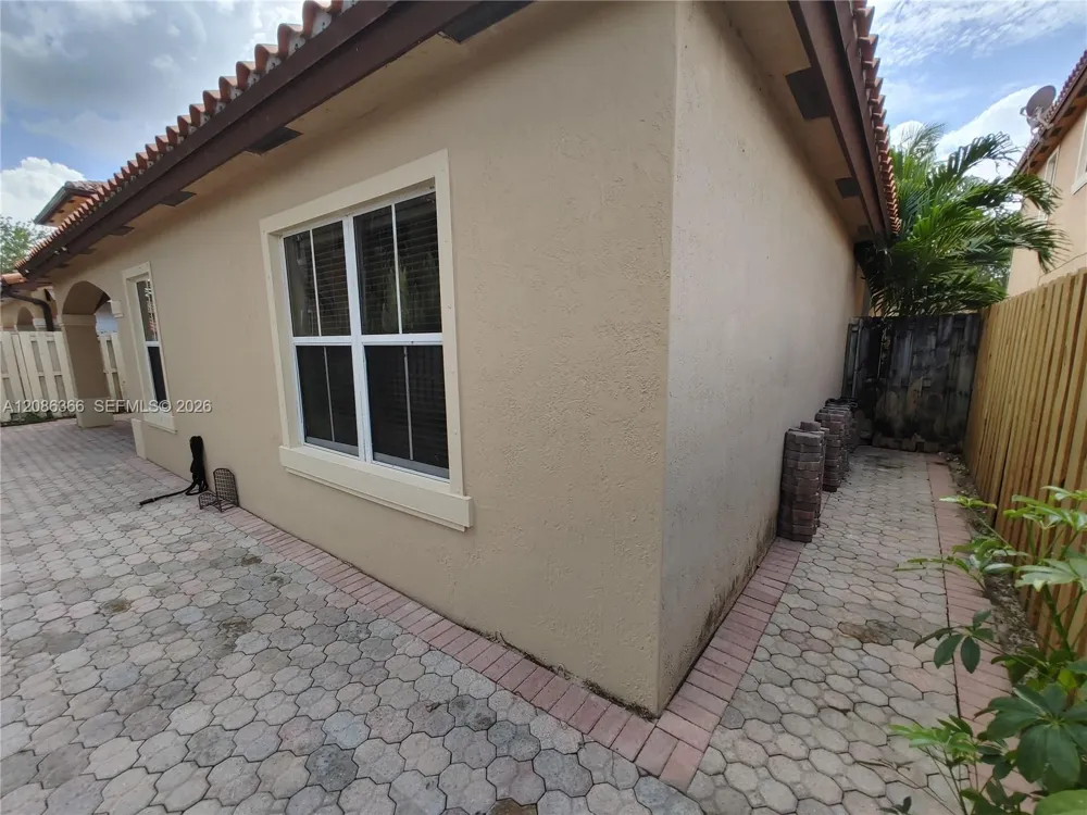 15243 SW 28 TE Miami, FL 33185