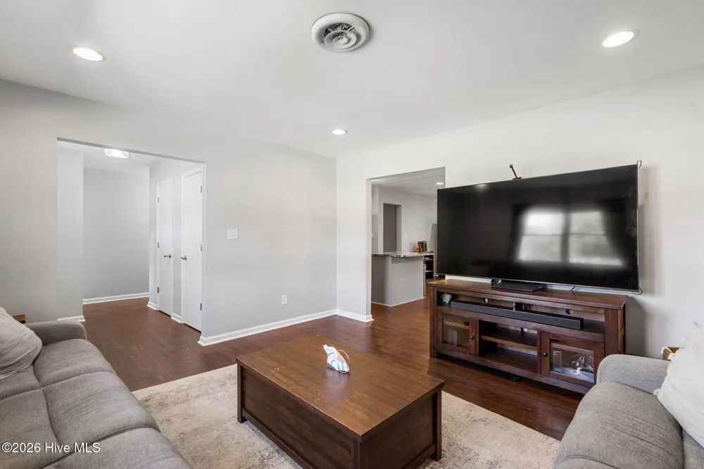 405 Dennis Road Jacksonville, NC 28546