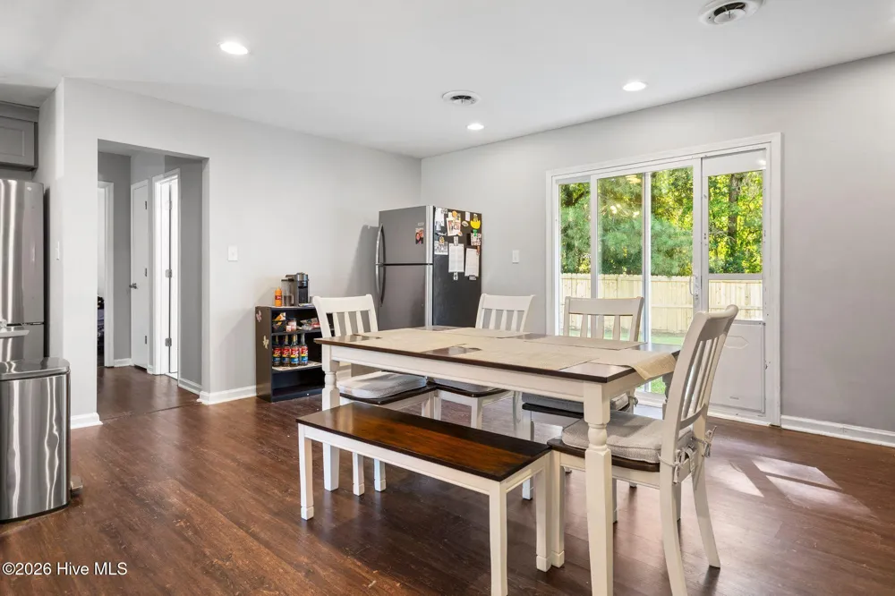 405 Dennis Road Jacksonville, NC 28546
