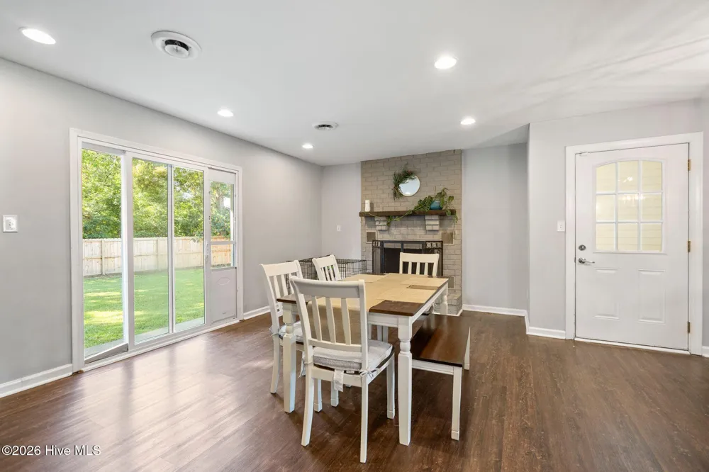 405 Dennis Road Jacksonville, NC 28546