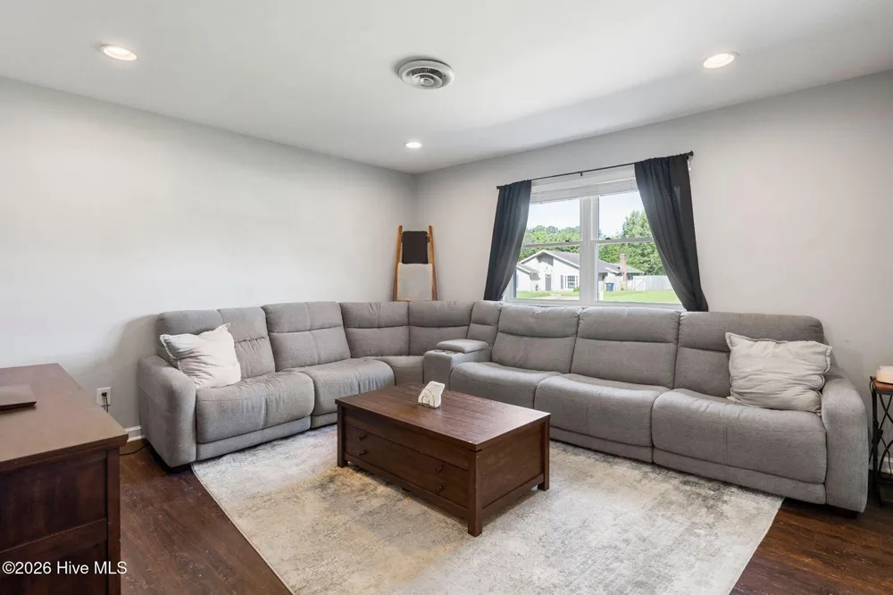 405 Dennis Road Jacksonville, NC 28546