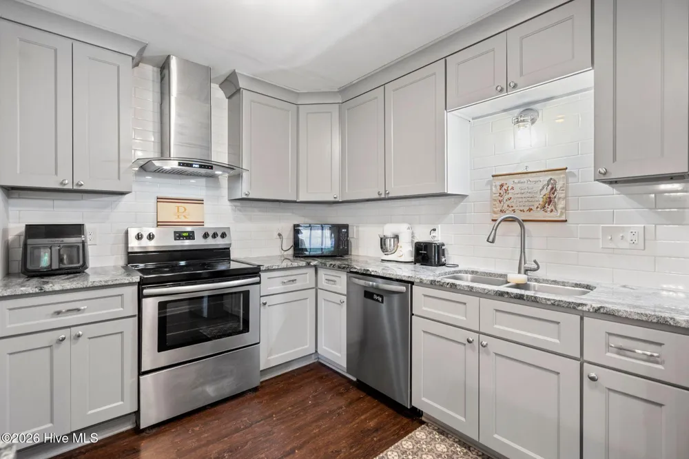405 Dennis Road Jacksonville, NC 28546