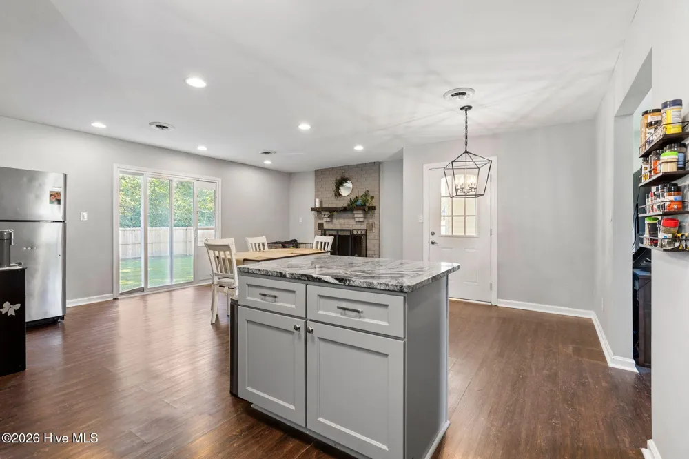 405 Dennis Road Jacksonville, NC 28546