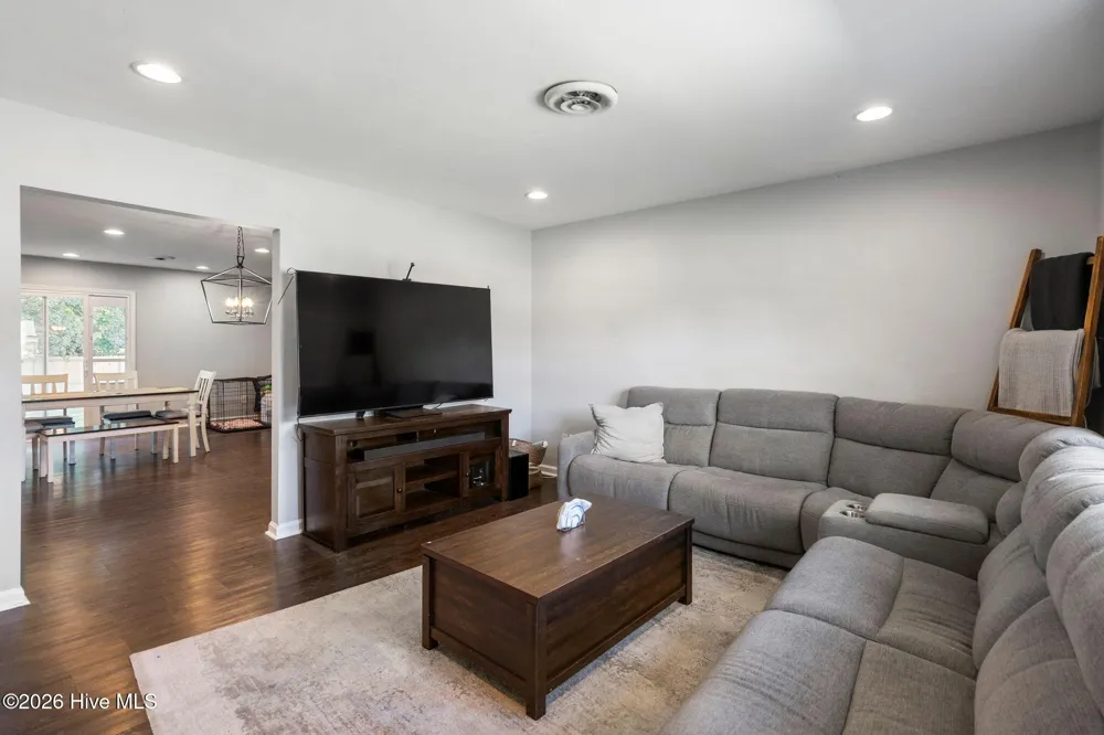 405 Dennis Road Jacksonville, NC 28546