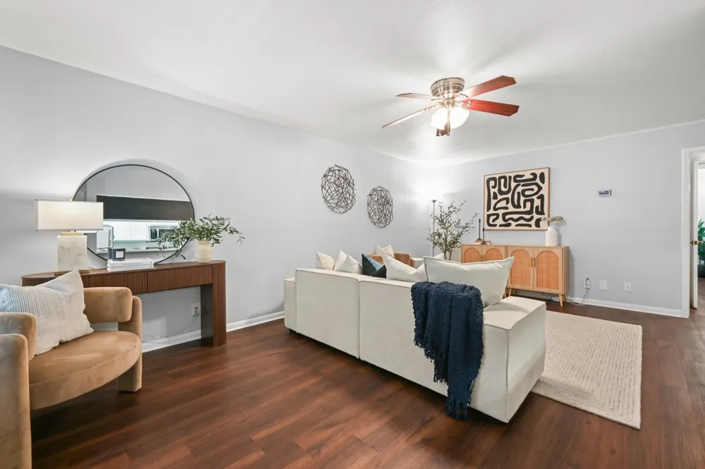 1240 Barton Hills Drive #116 Austin, TX 78704