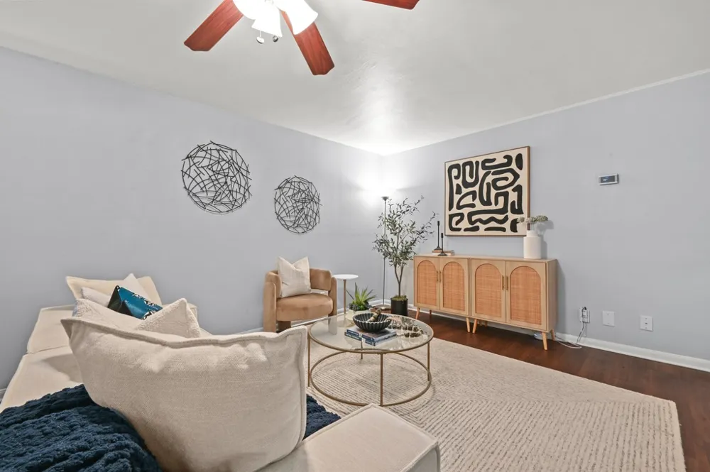 1240 Barton Hills Drive #116 Austin, TX 78704