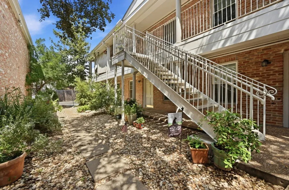 1240 Barton Hills Drive #116 Austin, TX 78704