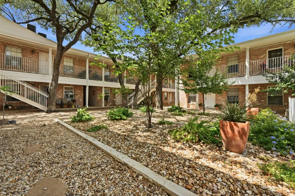 1240 Barton Hills Drive #116 Austin, TX 78704