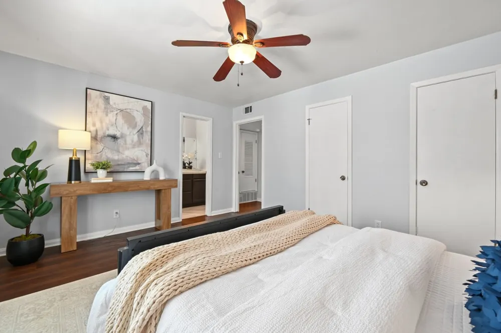 1240 Barton Hills Drive #116 Austin, TX 78704