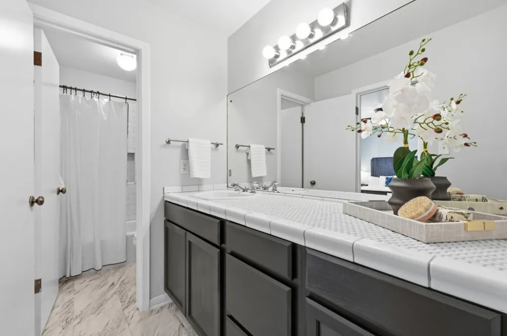 1240 Barton Hills Drive #116 Austin, TX 78704