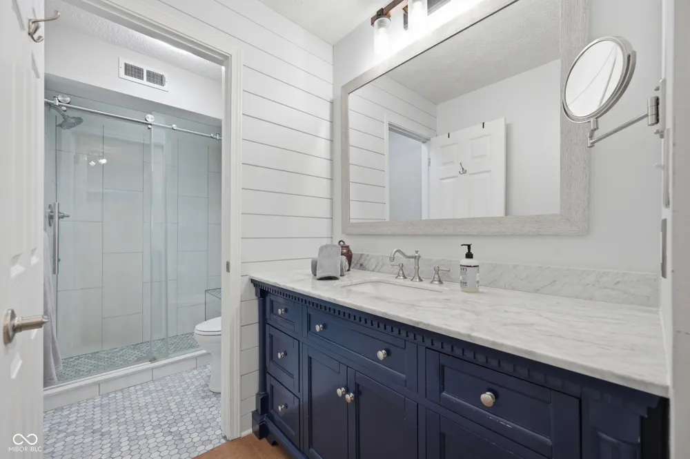 7601 Newport Bay Drive #112 Indianapolis, IN 46240