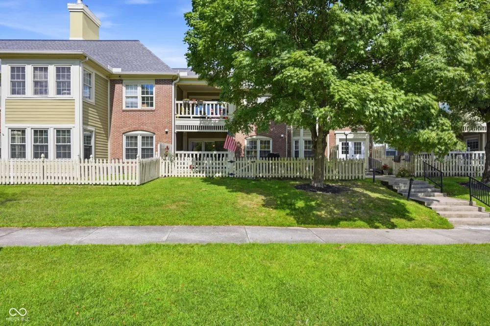 7601 Newport Bay Drive #112 Indianapolis, IN 46240