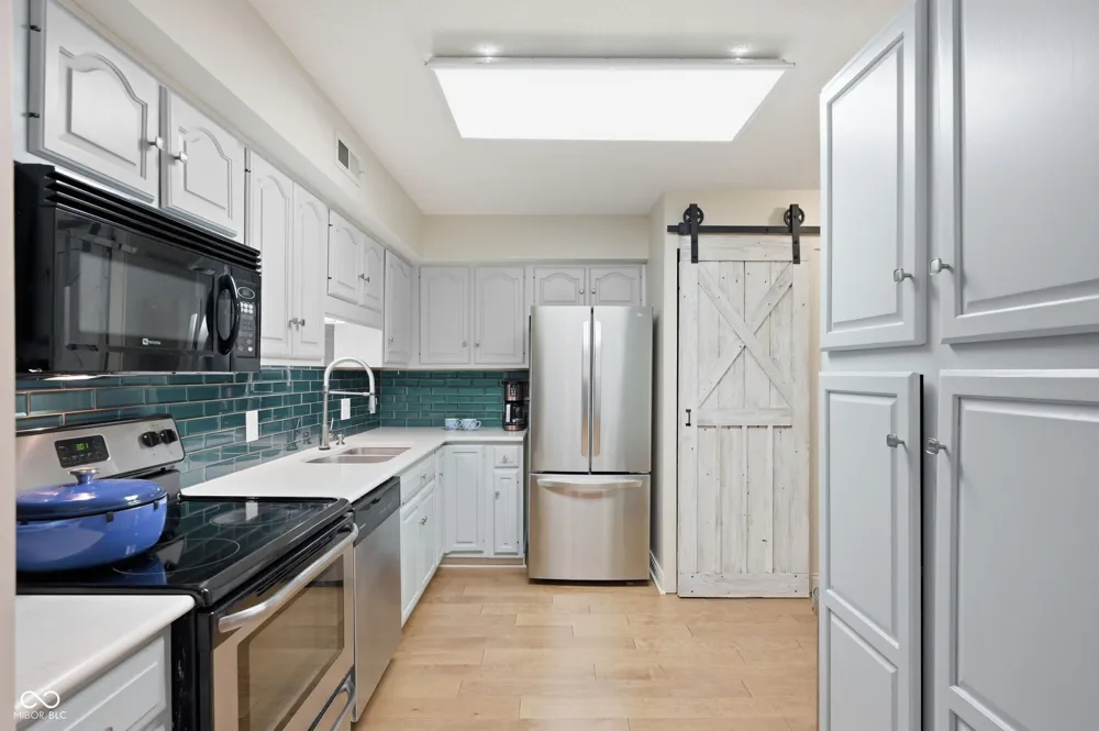 7601 Newport Bay Drive #112 Indianapolis, IN 46240