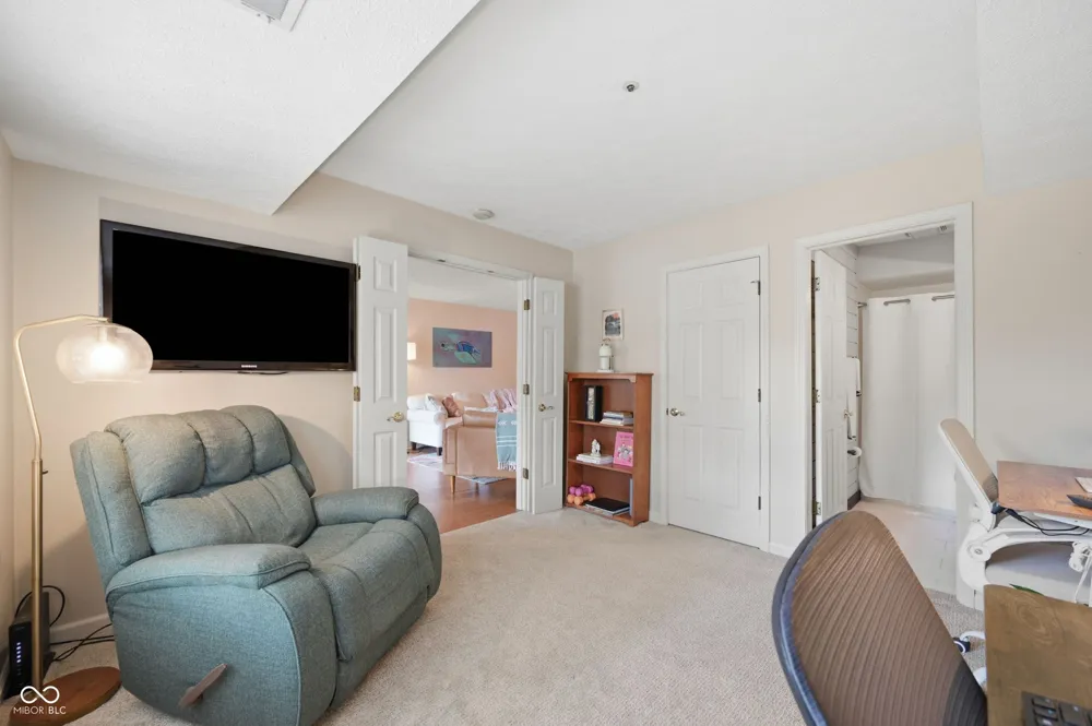 7601 Newport Bay Drive #112 Indianapolis, IN 46240