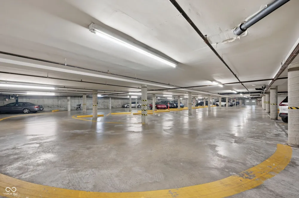 7601 Newport Bay Drive #112 Indianapolis, IN 46240