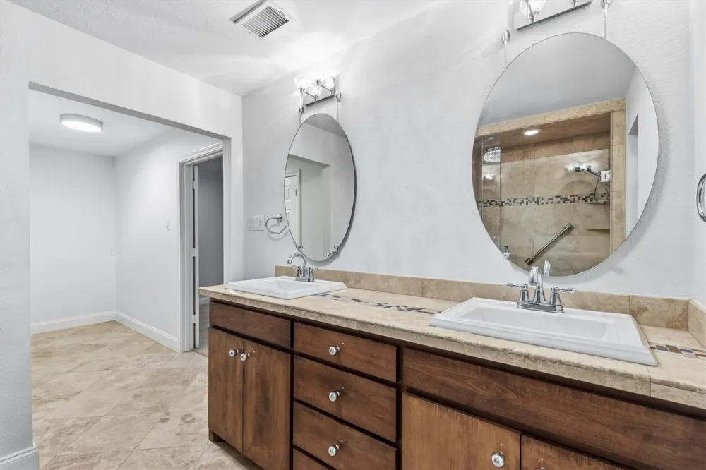 3741 Weeburn Drive Dallas, TX 75229
