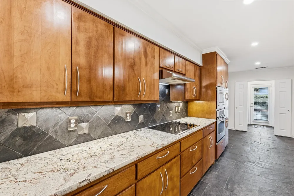 3741 Weeburn Drive Dallas, TX 75229