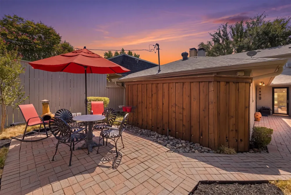 3741 Weeburn Drive Dallas, TX 75229
