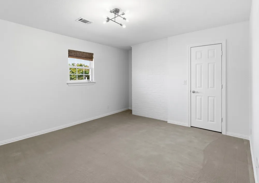 3741 Weeburn Drive Dallas, TX 75229
