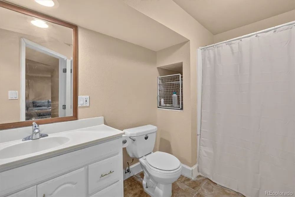 8410 W 95th Drive Broomfield, CO 80021