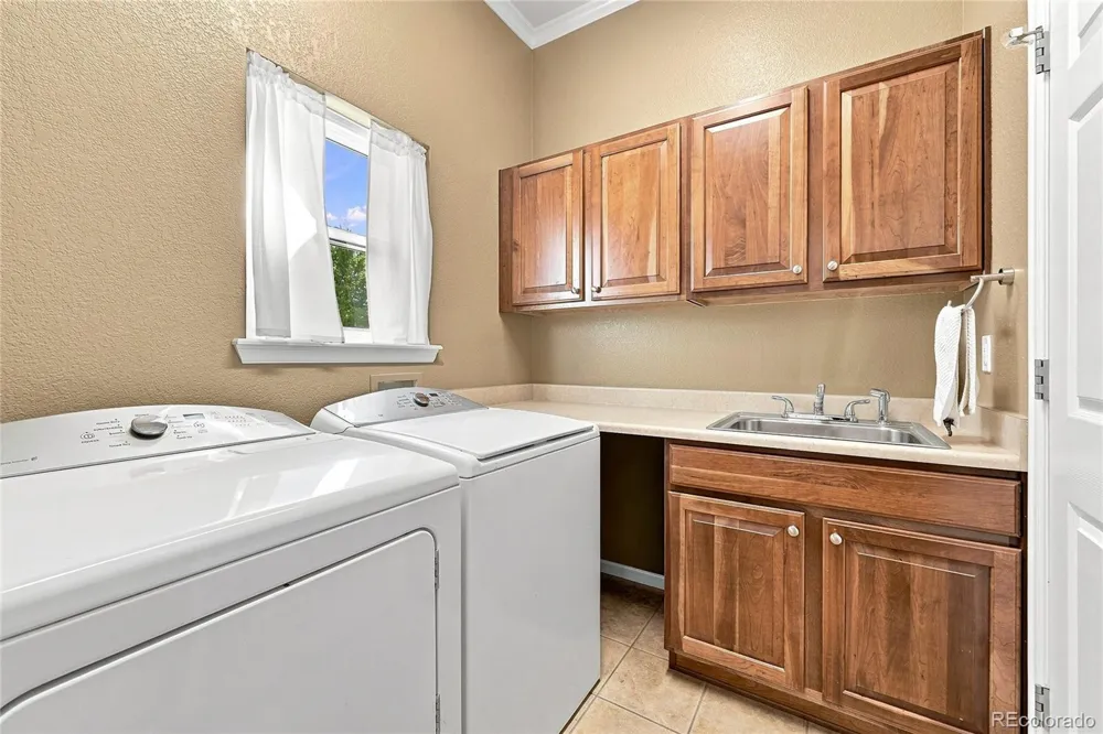 7542 Pyrite Way Castle Rock, CO 80108