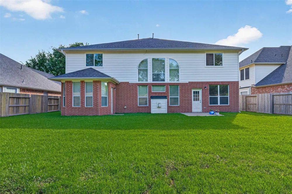2022 Grand Willow Lane Richmond, TX 77469