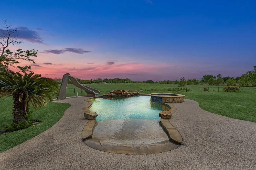 2310 Peters Road Crosby, TX 77532