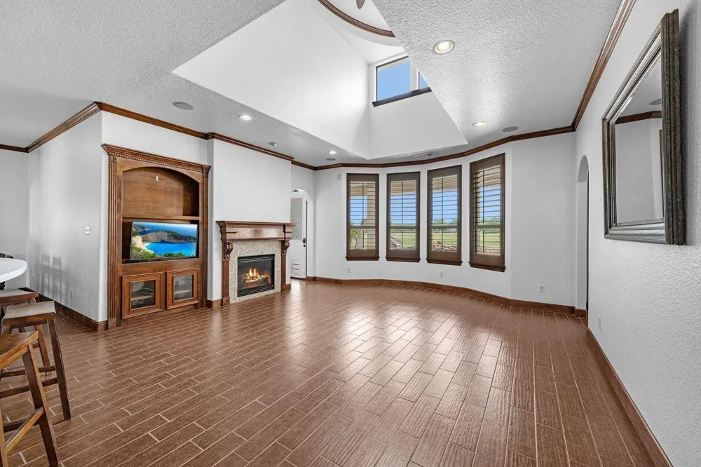 2310 Peters Road Crosby, TX 77532