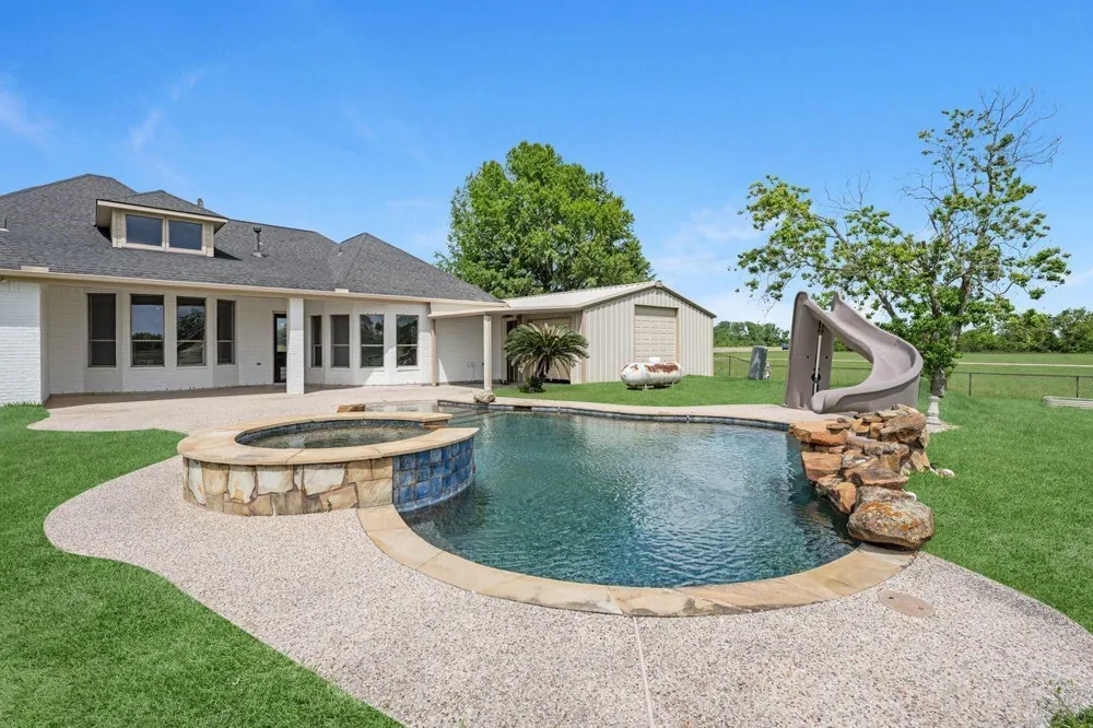 2310 Peters Road Crosby, TX 77532