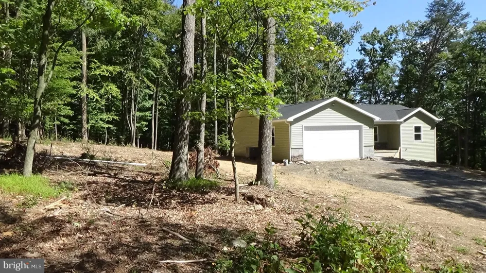119 EAGLE LANE New Bloomfield, PA 17068