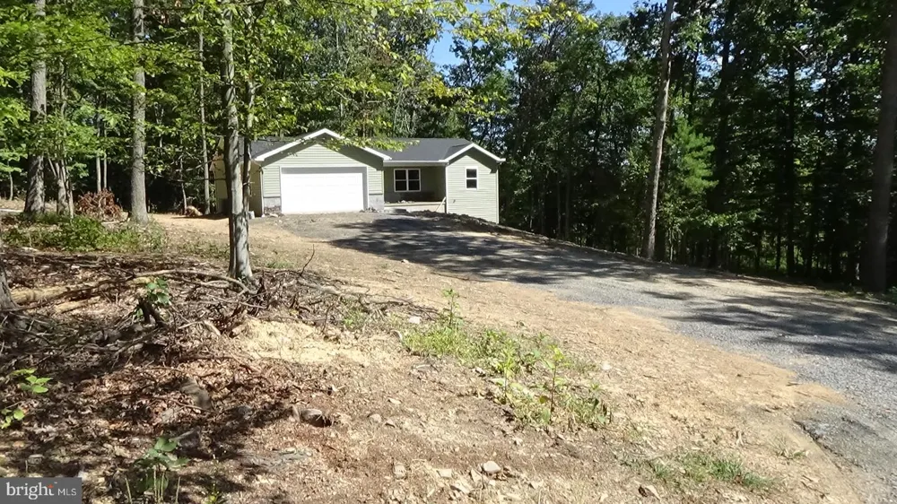 119 EAGLE LANE New Bloomfield, PA 17068