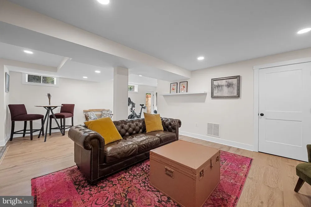43581 LOST CORNER ROAD Leesburg, VA 20176