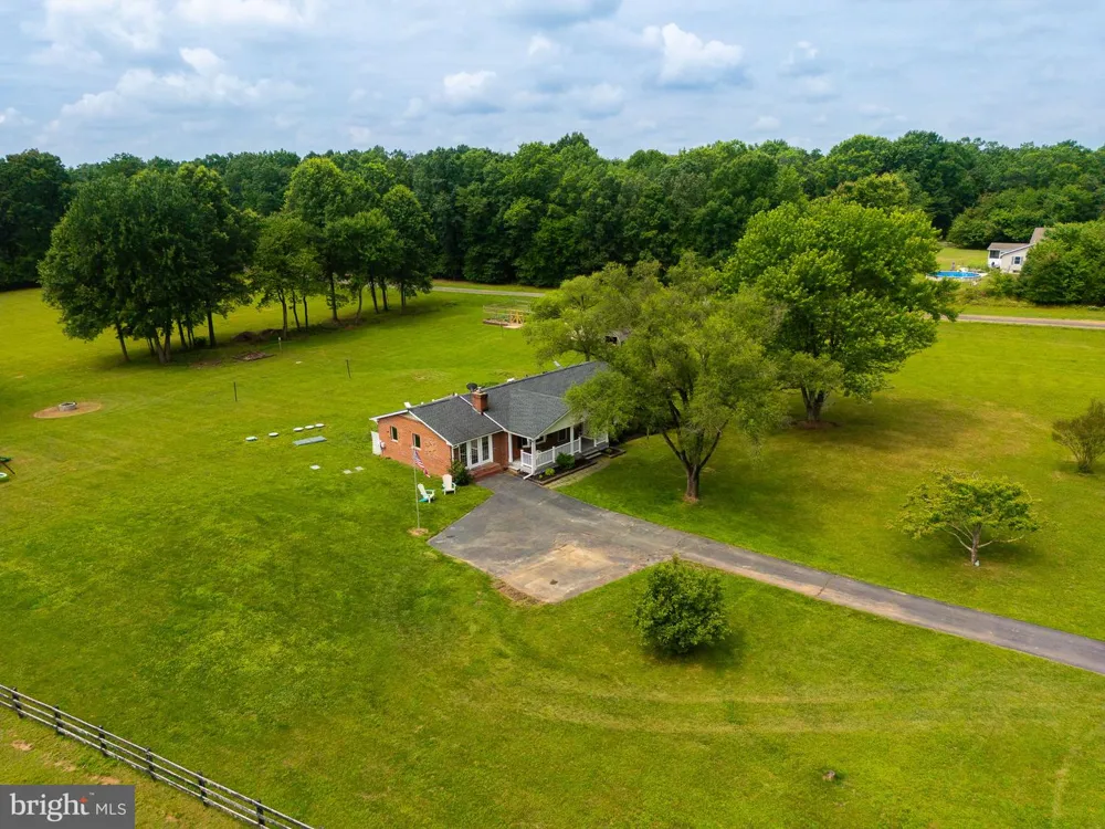 43581 LOST CORNER ROAD Leesburg, VA 20176