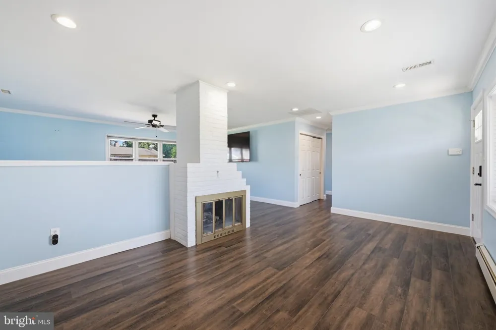 48 BEECHTREE ROAD Levittown, PA 19057