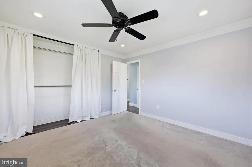 48 BEECHTREE ROAD Levittown, PA 19057