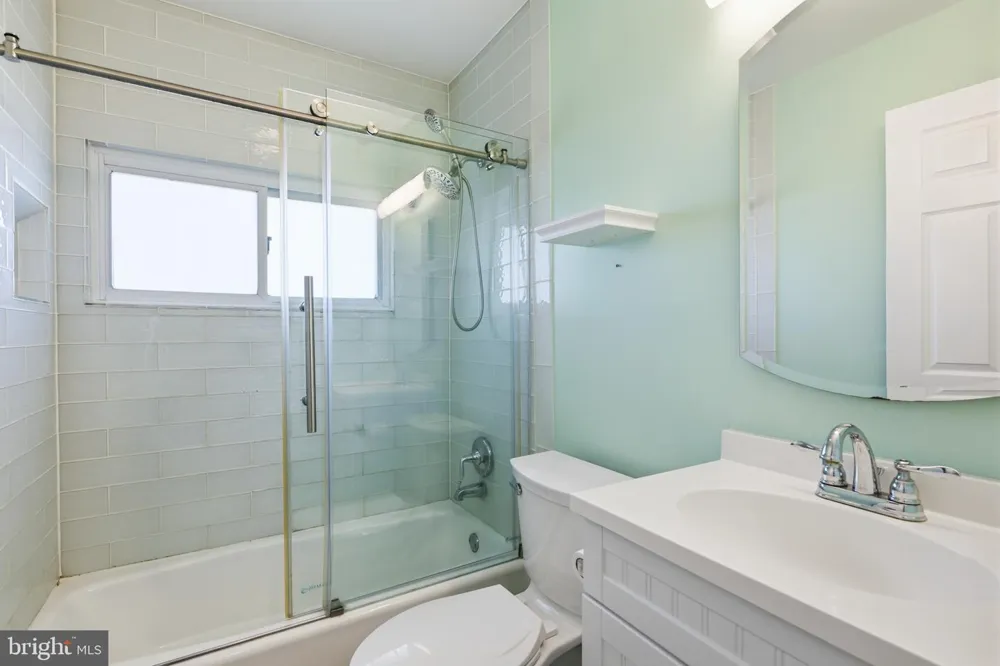 48 BEECHTREE ROAD Levittown, PA 19057