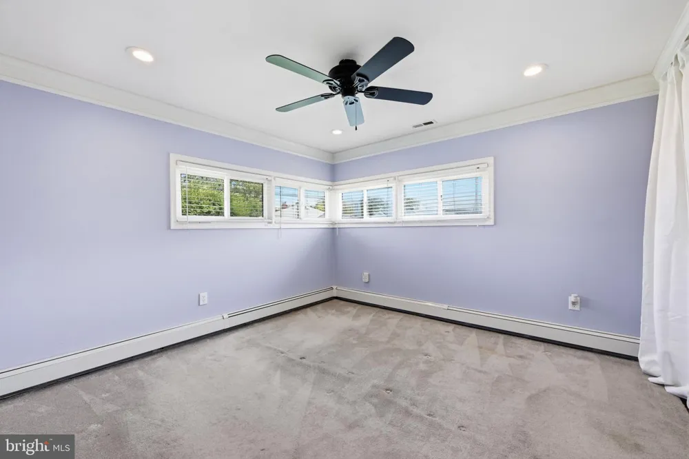 48 BEECHTREE ROAD Levittown, PA 19057