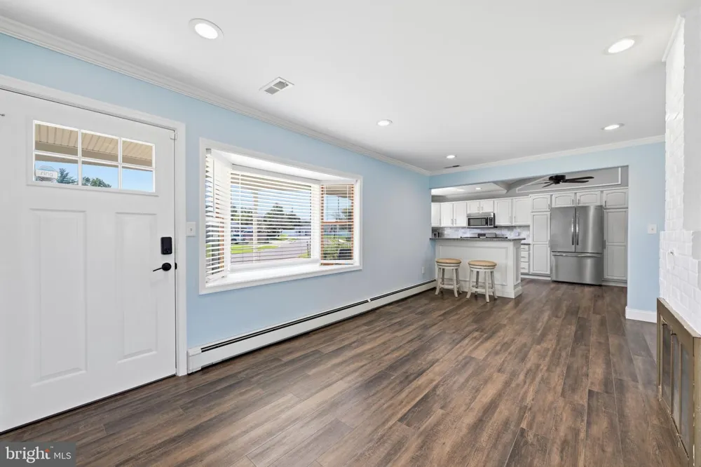 48 BEECHTREE ROAD Levittown, PA 19057