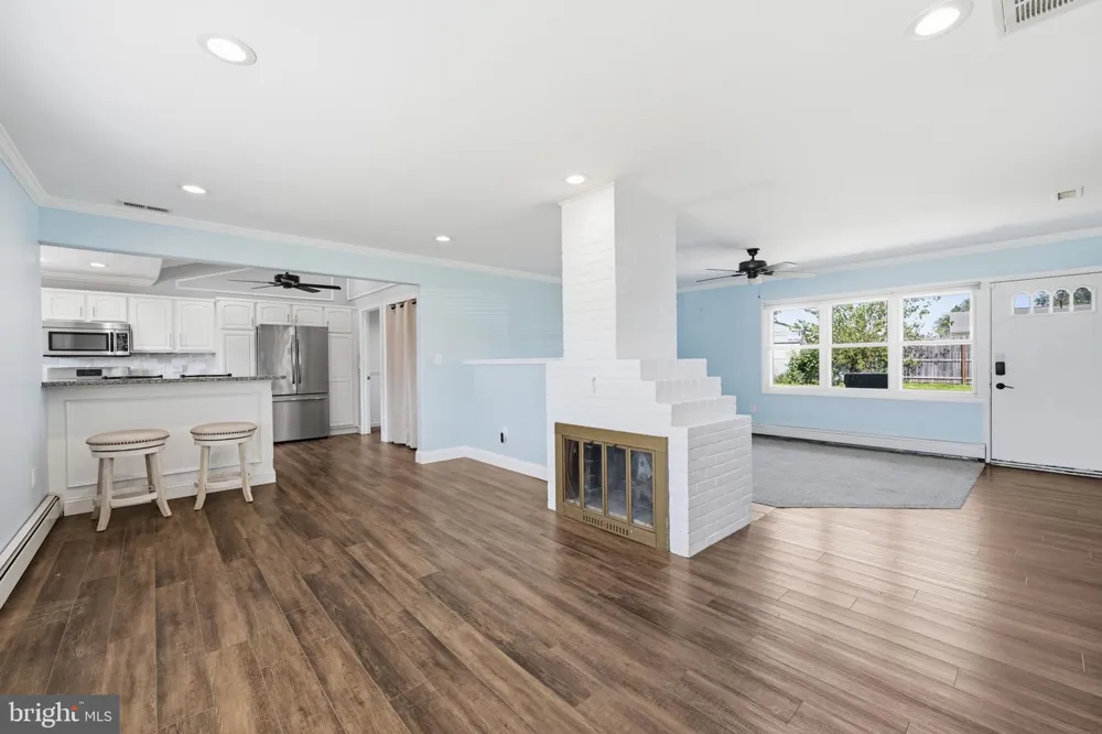 48 BEECHTREE ROAD Levittown, PA 19057