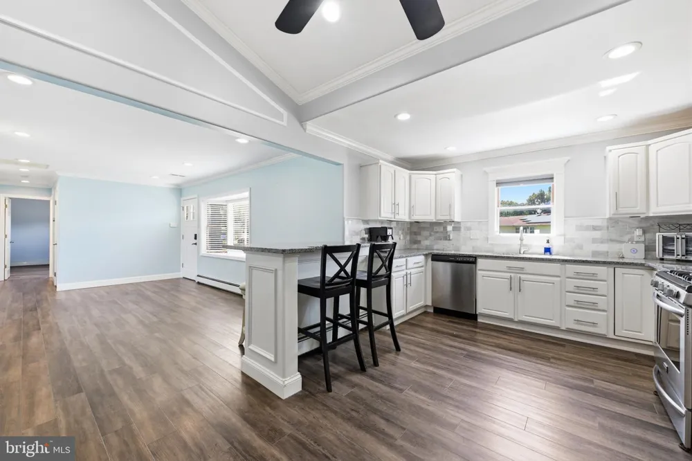 48 BEECHTREE ROAD Levittown, PA 19057