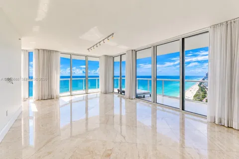 6365 Collins Ave #3403
