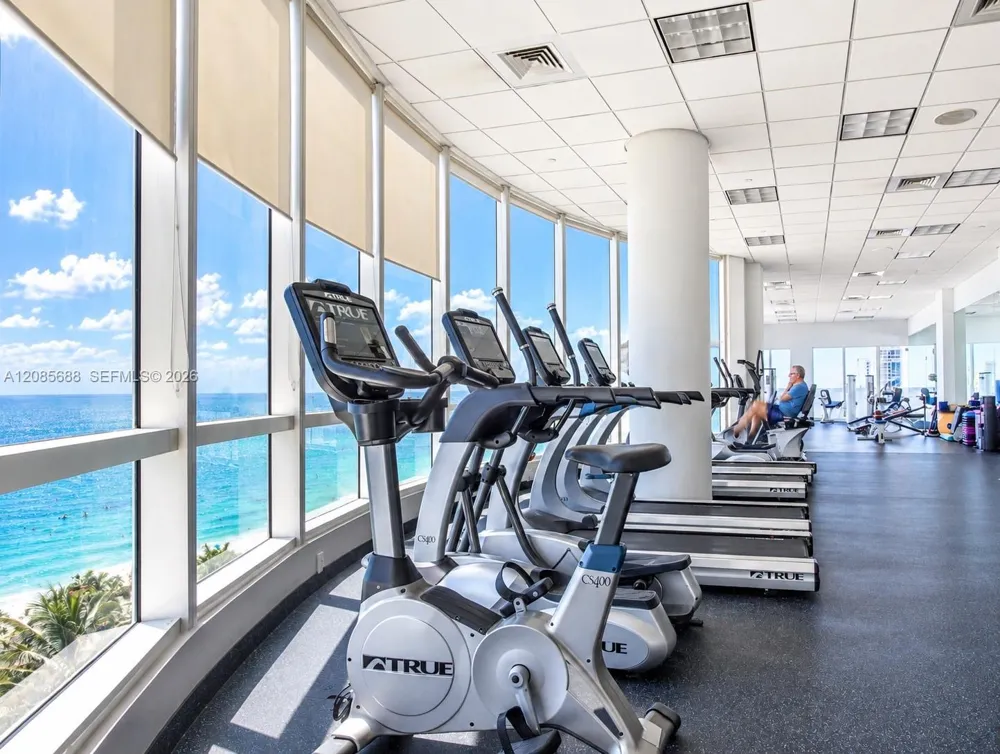 6365 Collins Ave #3403 Miami Beach, FL 33141