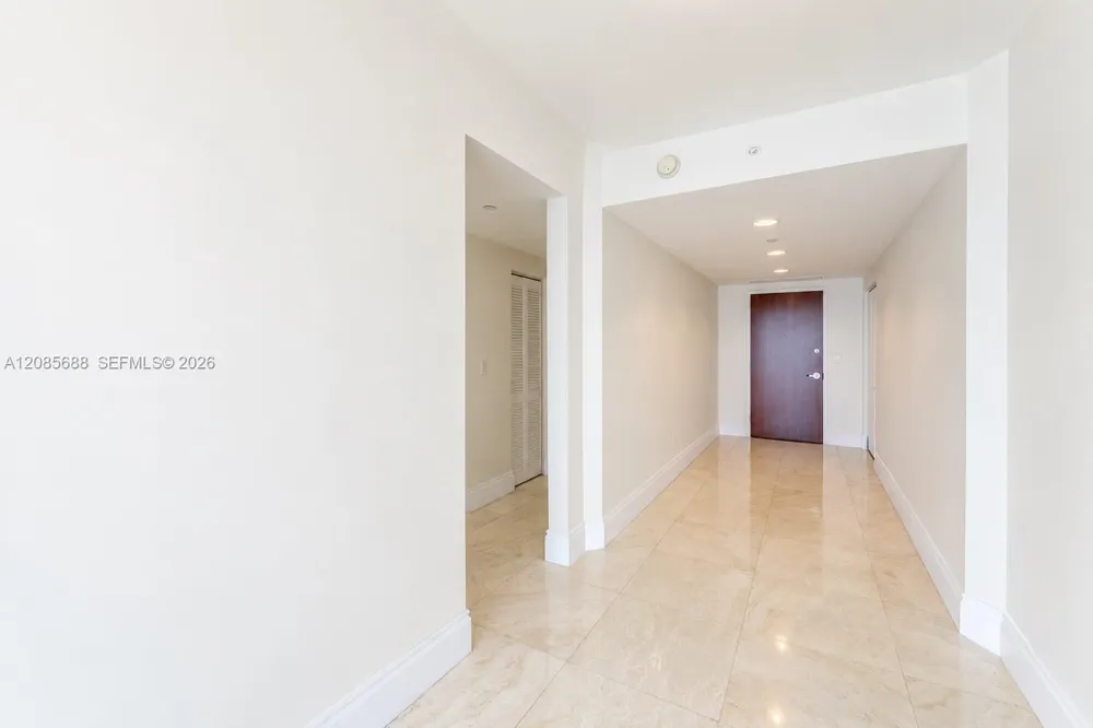 6365 Collins Ave #3403 Miami Beach, FL 33141