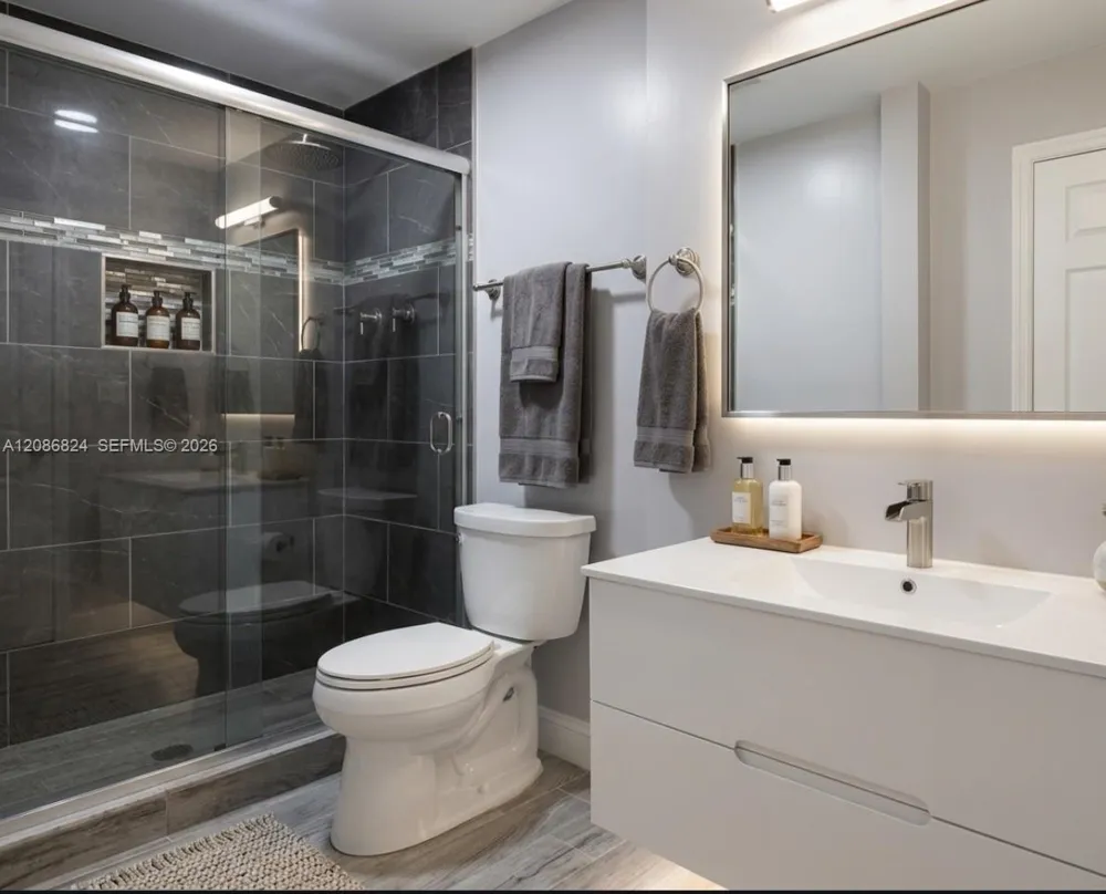 2655 Collins Ave #602 Miami Beach, FL 33140